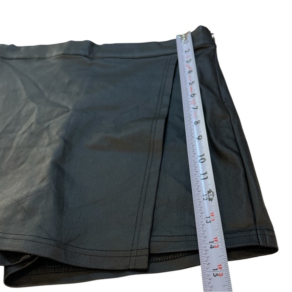 Fashion Nova Maddie Coated Mini Skort, Stretch, High Waisted, Black, Size Large - Picture 13 of 13
